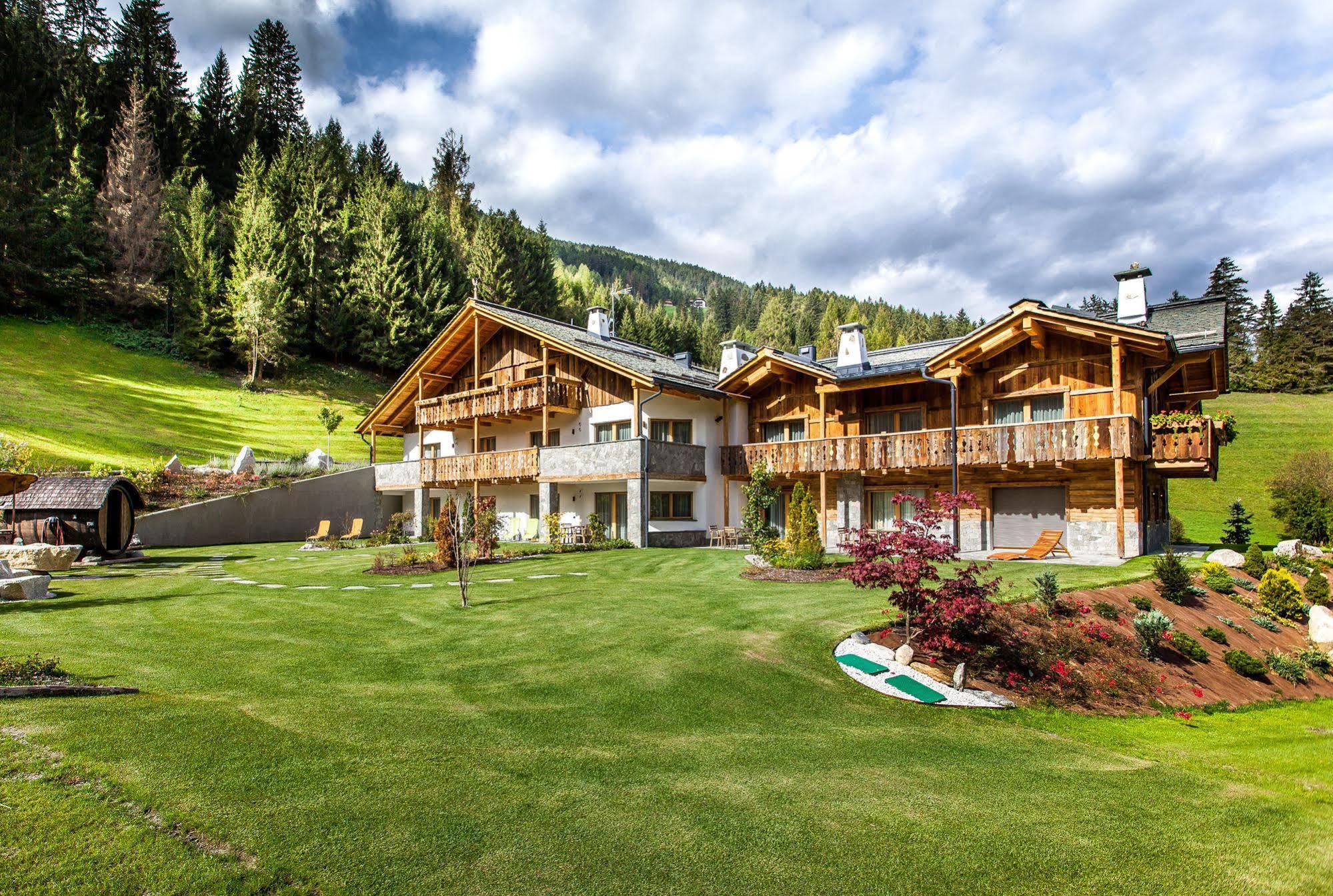 Alpine Mountain Chalet San Vigilio Di Marebbe Εξωτερικό φωτογραφία